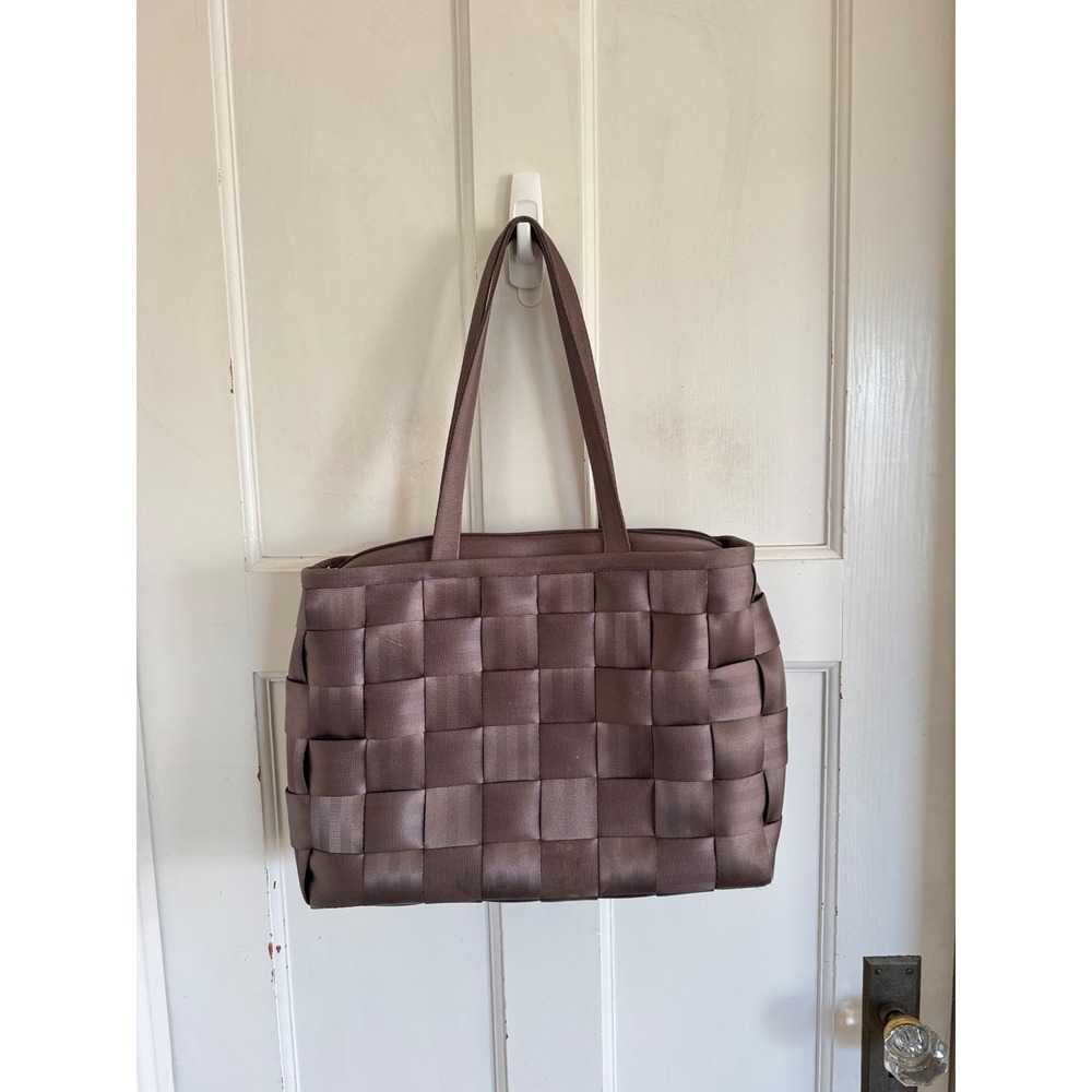 Harvey's original‎ large taupe seatbelt bag